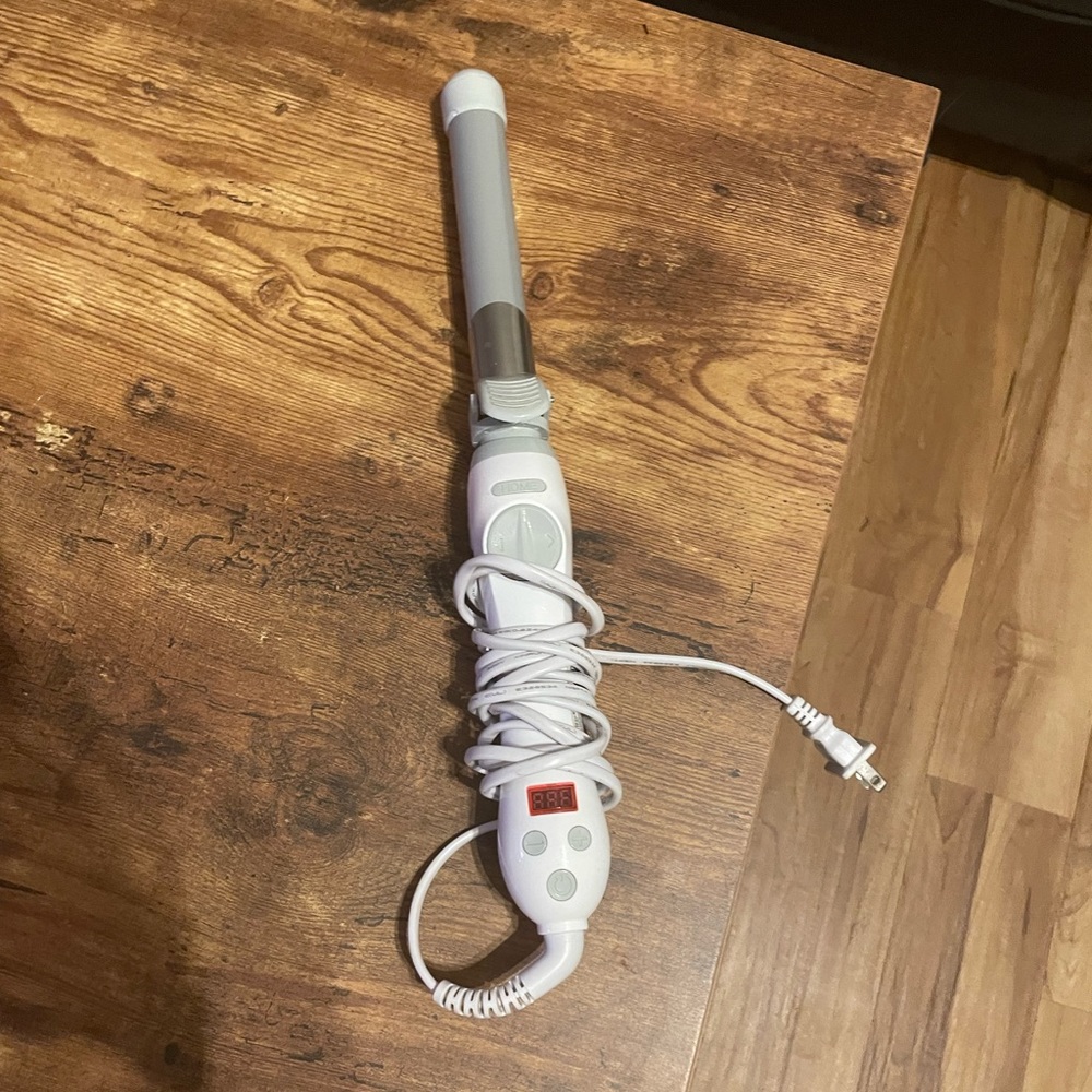 Used beach waver